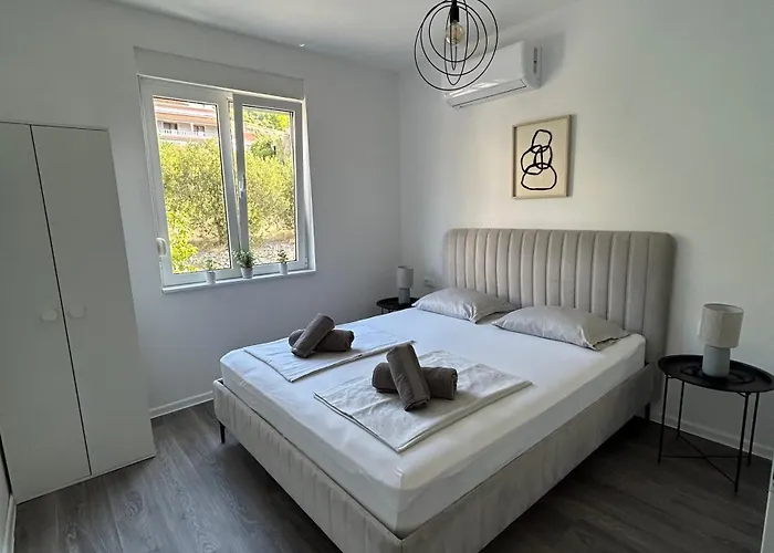 Buba Apartment Jesenice (Split-Dalmatia)